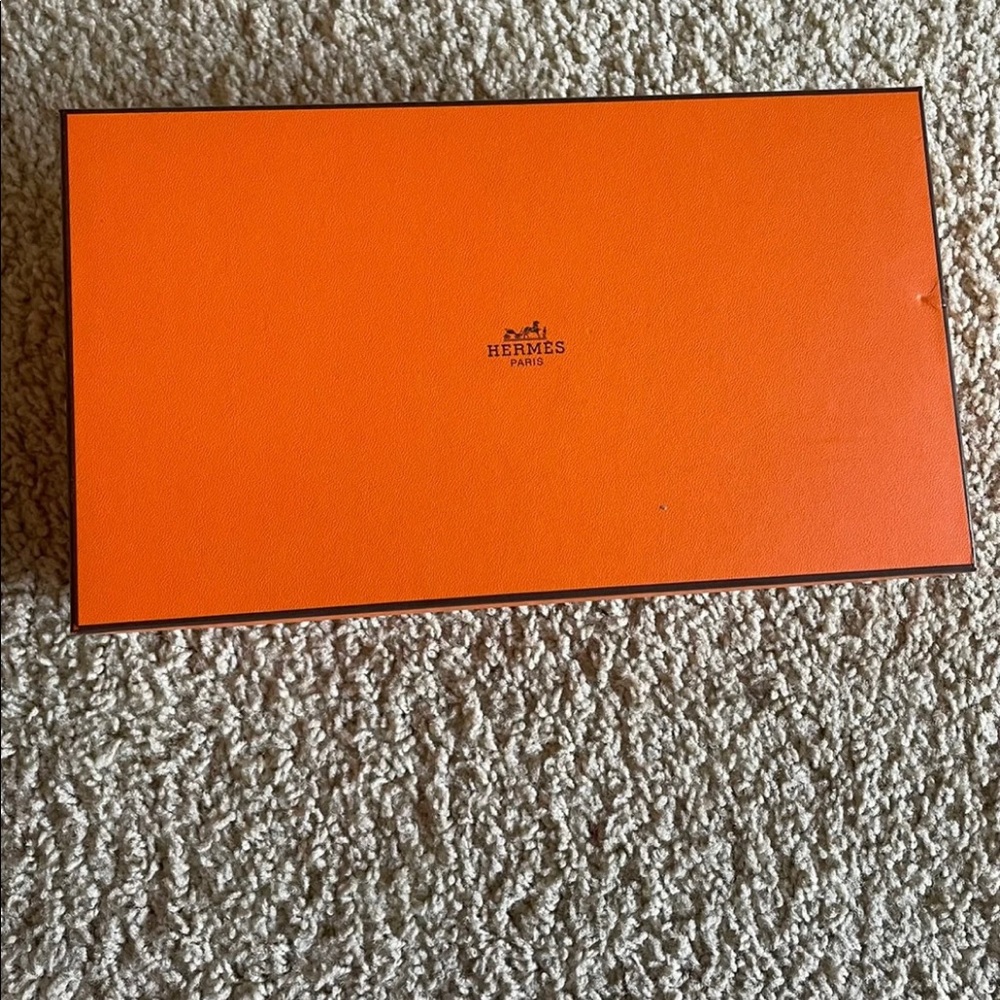 Hermes box